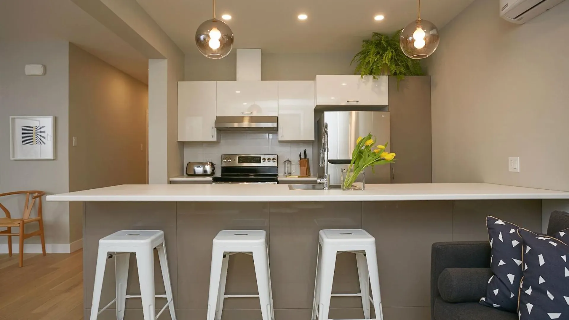 Explore Montreal From Sleek Contemporary Apartment By Den Stays Canada