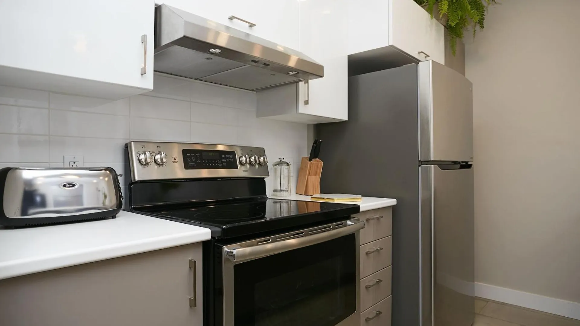Explore Montreal From Sleek Contemporary Apartment By Den Stays