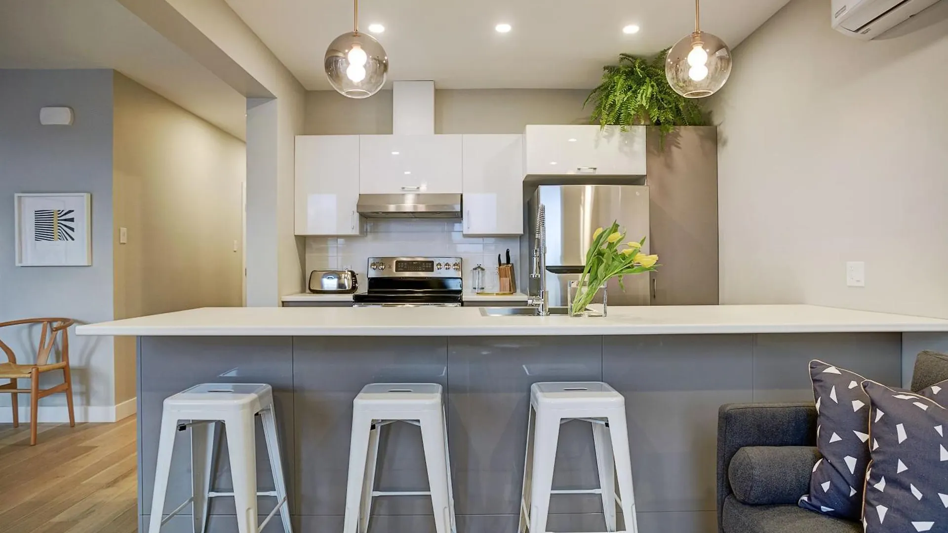 Explore Montreal From Sleek Contemporary Apartment By Den Stays